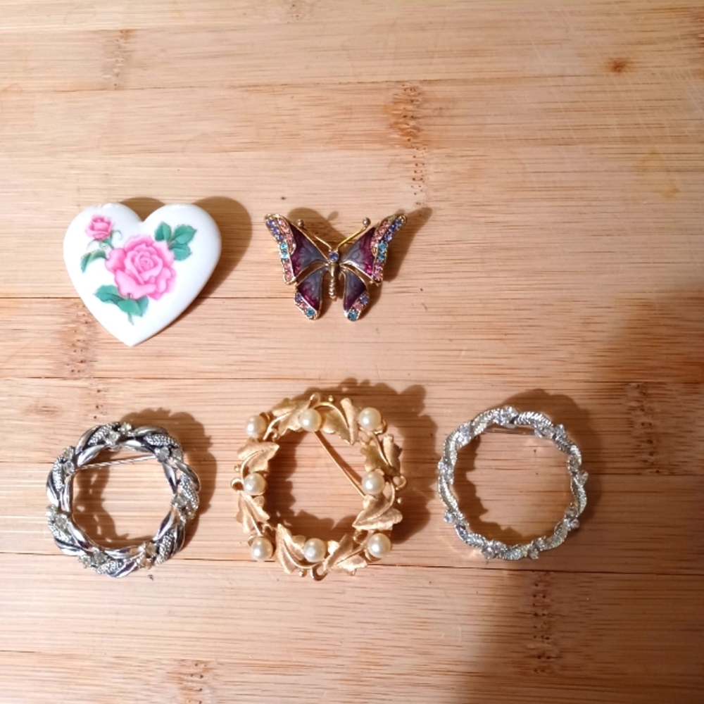 Vintage Brooches Assortment Lot and